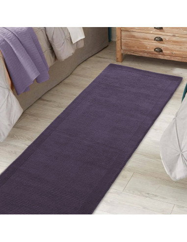 Tappeto York Purple: eleganza minimalista e tinta unita in lana naturale, perfetto per ambienti moderni e raffinati. Comfort e