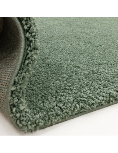 Tappeto shaggy verde salvia Atlas Sage, pelo lungo 5 cm, morbido e resistente, perfetto per un ambiente elegante e accogliente.