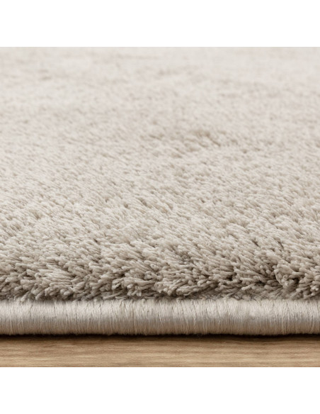 Add warmth and style with the Como Silver shaggy rug—soft, durable, and perfect for any room with its elegant silver tone and p