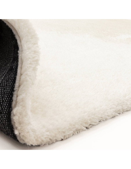 Tappeto pelo lungo Opulence Ivory: morbidezza, eleganza e comfort per ogni ambiente, facile da pulire e perfetto per uno stile