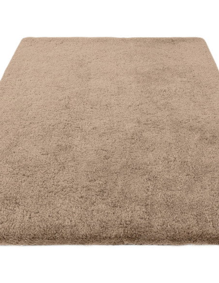 Tappeto Opulence Taupe: eleganza e comfort con pelo lungo, facile da pulire e resistente. Perfetto per ogni ambiente moderno e