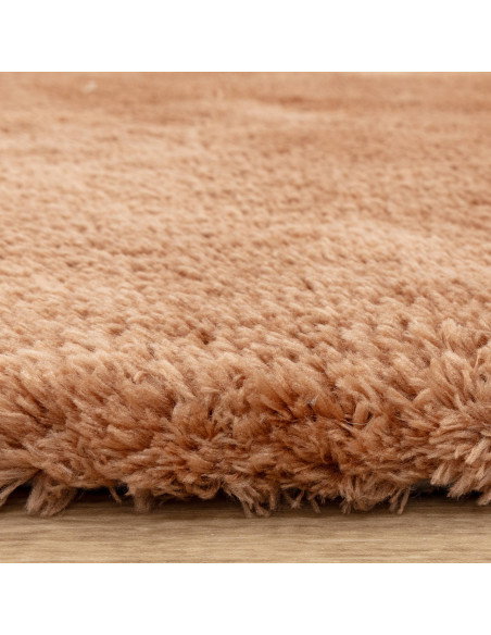 Tappeto shaggy Opulence Terra a pelo lungo, morbido e resistente, ideale per un ambiente caldo e moderno. Disponibile in varie