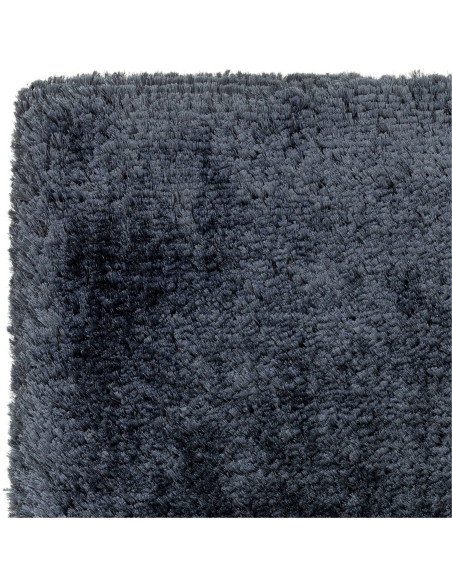 Add plush comfort and deep navy elegance to any room with this durable, easy-care shaggy rug—perfect for stylish, cozy living s