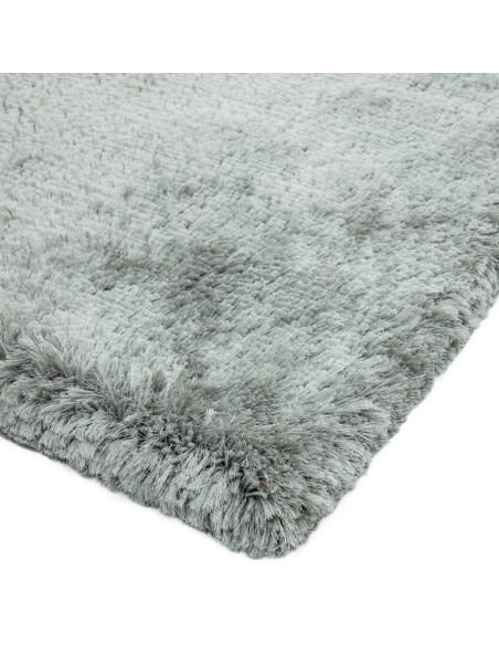 Tappeto Plush Silver a pelo lungo, morbido e resistente, perfetto per un ambiente elegante e confortevole. Disponibile in varie