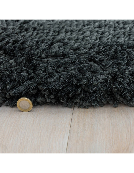 Tappeto shaggy Plush Slate a pelo lungo, morbido e resistente, ideale per ambienti moderni. Comfort e stile in diverse misure d