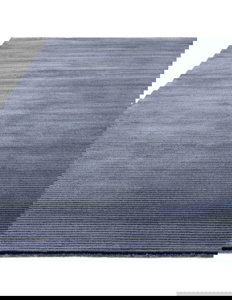 Tappeto Kuza Plain Stripe Navy: design moderno elegante con effetto seta e lucentezza naturale, perfetto per ambienti raffinati