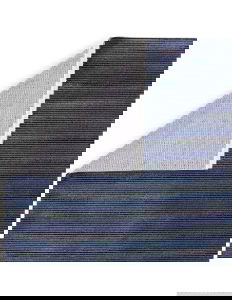 Tappeto Kuza Plain Stripe Navy: design moderno elegante con effetto seta e lucentezza naturale, perfetto per ambienti raffinati