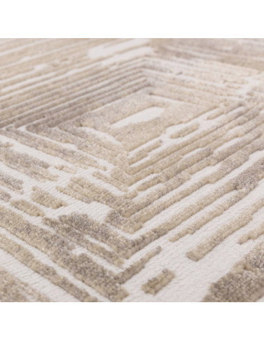 Tappeto Kuza Portrait Beige: design moderno elegante con motivo geometrico, effetto seta e luminosità naturale per ambienti raf