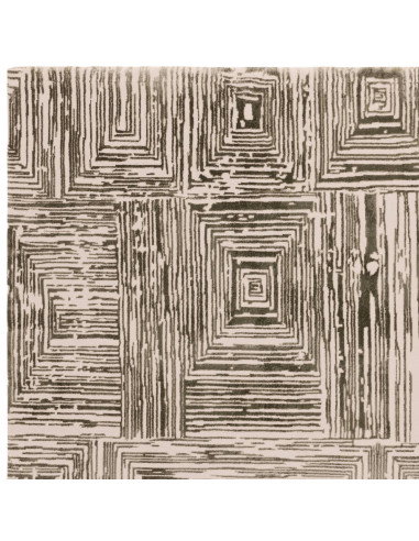 Tappeto Kuza Portrait Khaki: design geometrico elegante, materiali di qualità e effetto seta per ambienti moderni e luminosi.