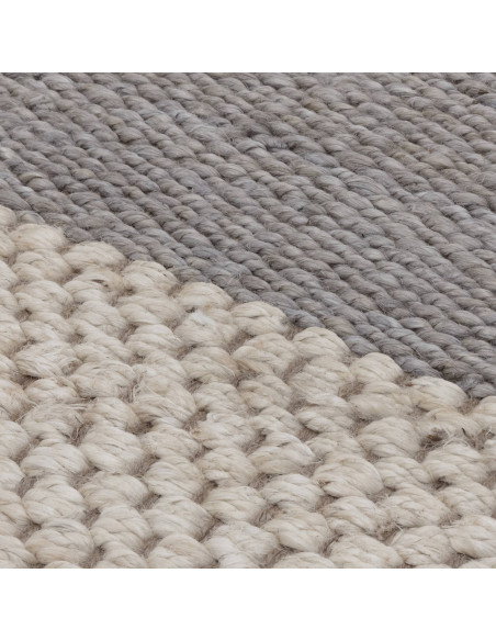 Tappeto Cedar Grey in juta naturale, design geometrico e sostenibile, perfetto per il soggiorno. Eleganza e comfort con fibre n