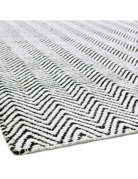 Tappeto Ives Black/White in juta e ciniglia, design geometrico elegante e naturale, perfetto per un soggiorno moderno e sosteni