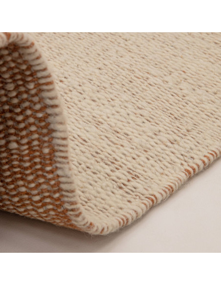 Tappeto Lima Rust in lana naturale: eleganza e comfort per il soggiorno con stile moderno e materiali naturali di alta qualità.