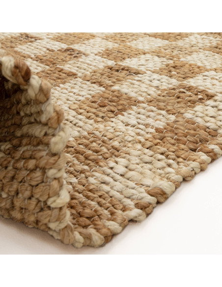 Tappeto in juta naturale con motivo geometrico, design elegante e resistente, perfetto per il soggiorno. Disponibile in varie m