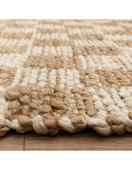 Tappeto in juta naturale con motivo geometrico, design elegante e resistente, perfetto per il soggiorno. Disponibile in varie m