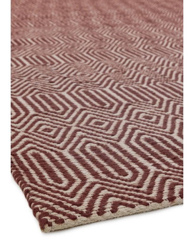 Tappeto Sloan Marsala in lana e cotone, design geometrico e fibre naturali, perfetto per un soggiorno elegante e accogliente.