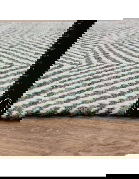 Tappeto Vigo Green in juta e lana, design geometrico e naturale, perfetto per soggiorni moderni. Eleganza eco-friendly e facile