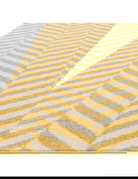 Tappeto Muse Yellow Chevron MU08: design geometrico e colori caldi per un soggiorno moderno e accogliente. Perfetto tra i tappe