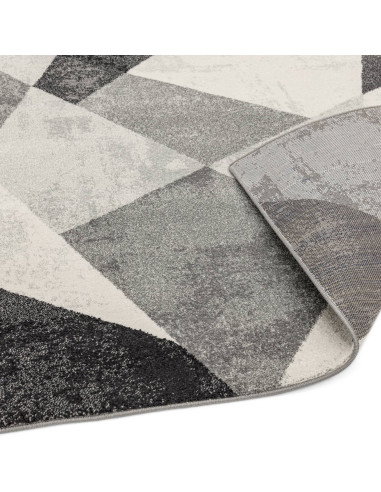 Tappeti moderni design: Nova NV02 Patio Grey unisce eleganza geometrica, resistenza e facilità di pulizia per un soggiorno cont